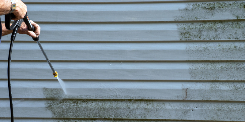 Siding Softwashing in Bunker Hill, West Virginia